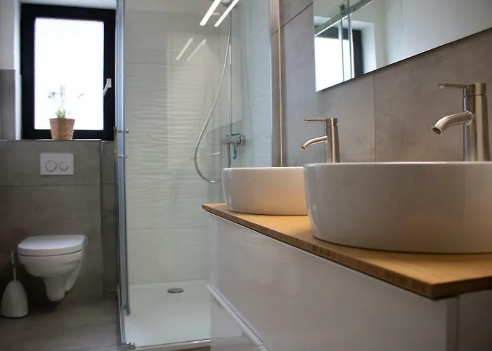 Welcome In - Met Balkon En Fantastisch Uitzicht, Incl Fiets- & Skiberging 아파트